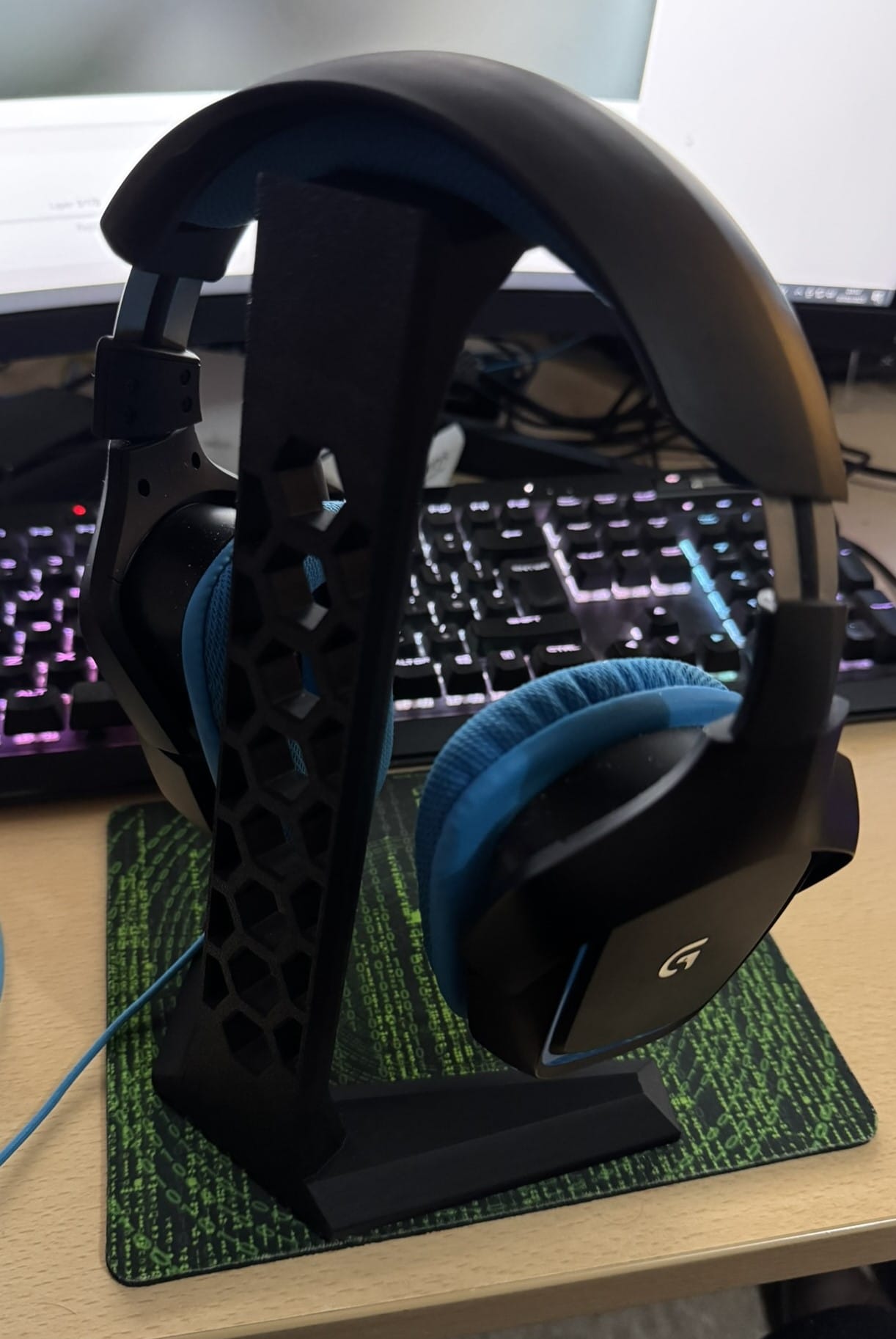 Gaming Headset Stand | 3D Printed Display for Headphones | Unique Desk Organizer & Gamer Gift - Image 6