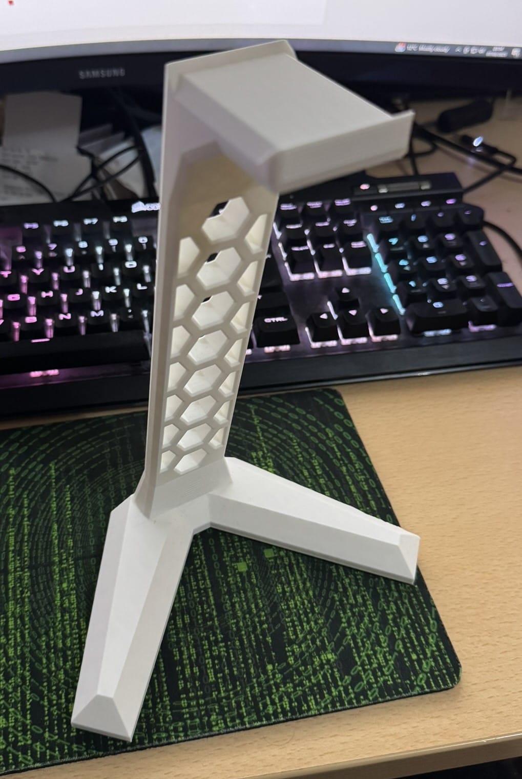 Gaming Headset Stand | 3D Printed Display for Headphones | Unique Desk Organizer & Gamer Gift - Image 7