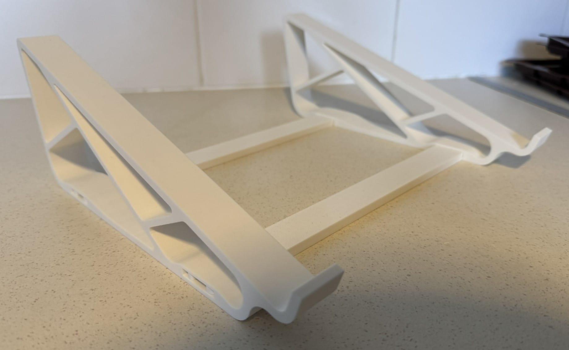 Laptop Stand, Sleek 3D Printed Laptop Holder, Ideal for Comfortable Computing, Functional Gift for Students - Image 4
