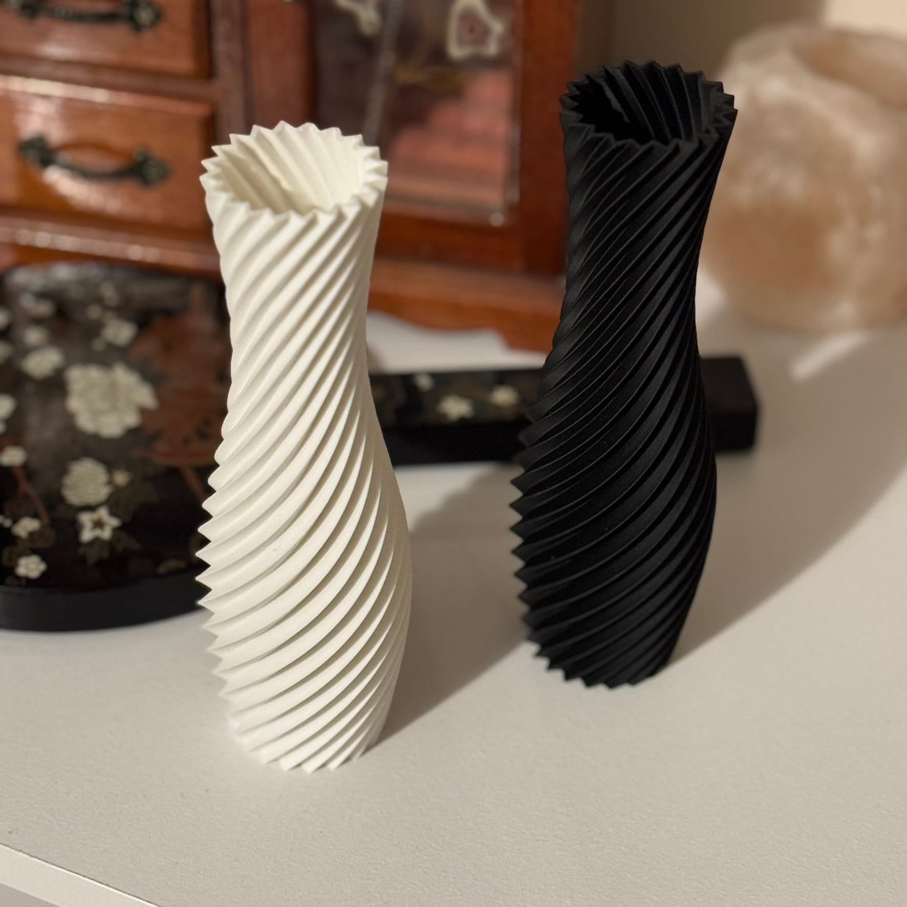 Helix Spiral Vase 3D Printed Modern Home Decor, Elegant Twist Design for Flower Display, Unique Gift for Art Lovers - Image 2