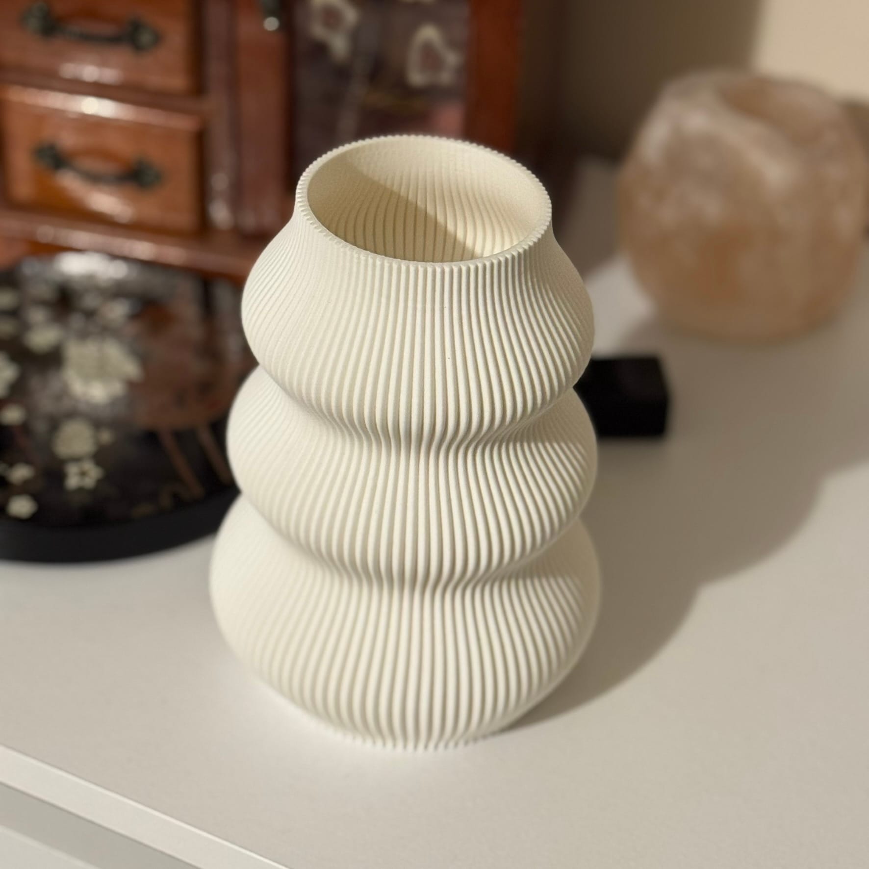ISLA Vase, Sleek 3D Printed Contemporary Flower Holder, Perfect for Stylish Home Decoration Gift - Image 7